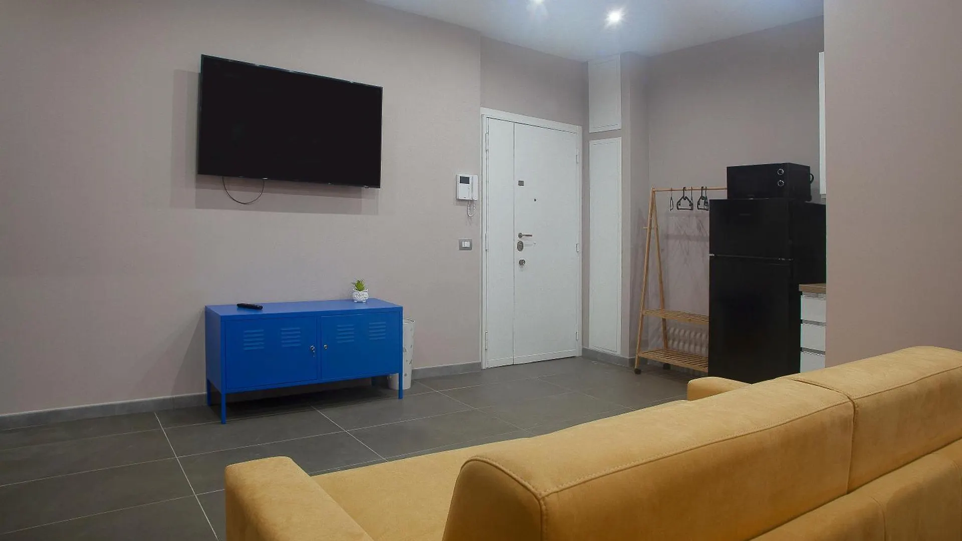 Benny Urban House Appia Apartment Rome 0*,  Italy